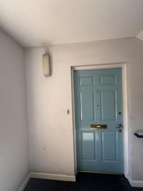 New Town Retreat By Leath Walk- Free Parking Apartment *