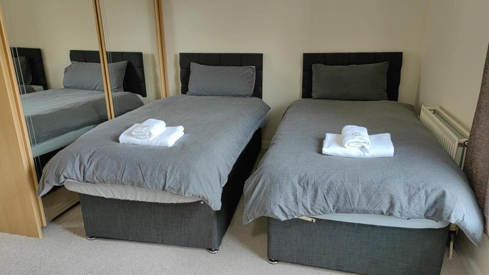 New Town Retreat By Leath Walk- Free Parking
