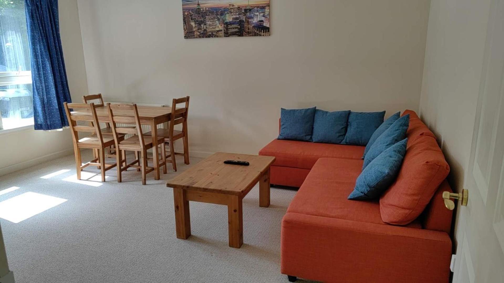 Apartment New Town Retreat By Leath Walk- Free Parking